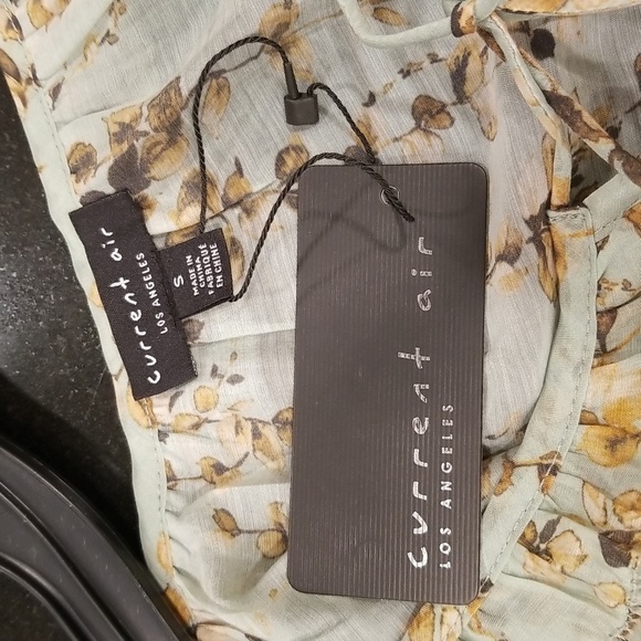 💕CURRENT AIR💕 Smocked Waist Split Neck Blouse ~ Sage Botanical Print S NWT - Picture 9 of 11